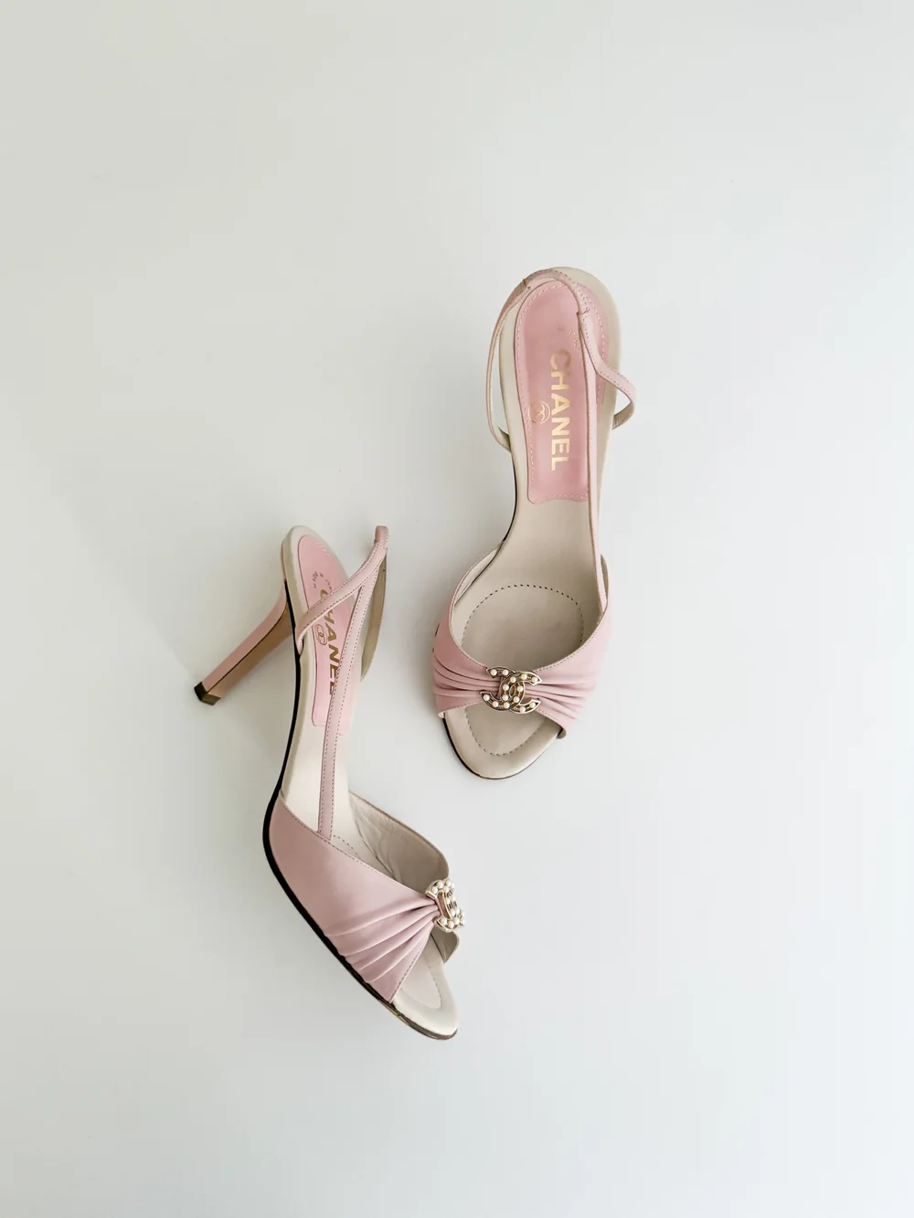 Chanel ヒール　薄いピンク　37 Chanel ヒール 薄いピンク 37 Chanel Slippers Pink Clear Size